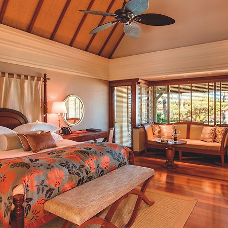 Constance Prince Maurice Poste de Flacq Δωμάτιο φωτογραφία A bedroom at the Four Seasons Resort