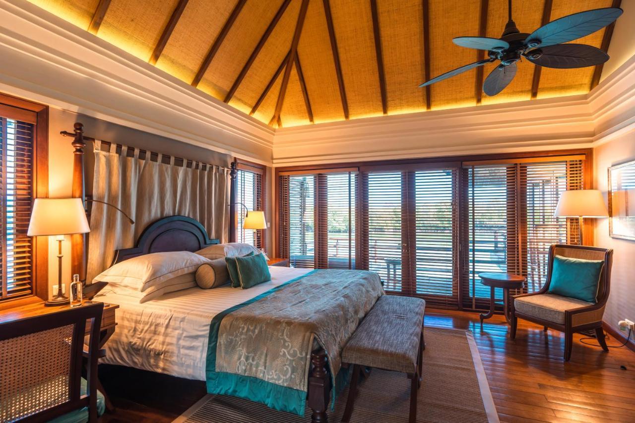 Constance Prince Maurice Poste de Flacq Εξωτερικό φωτογραφία A bedroom at the resort