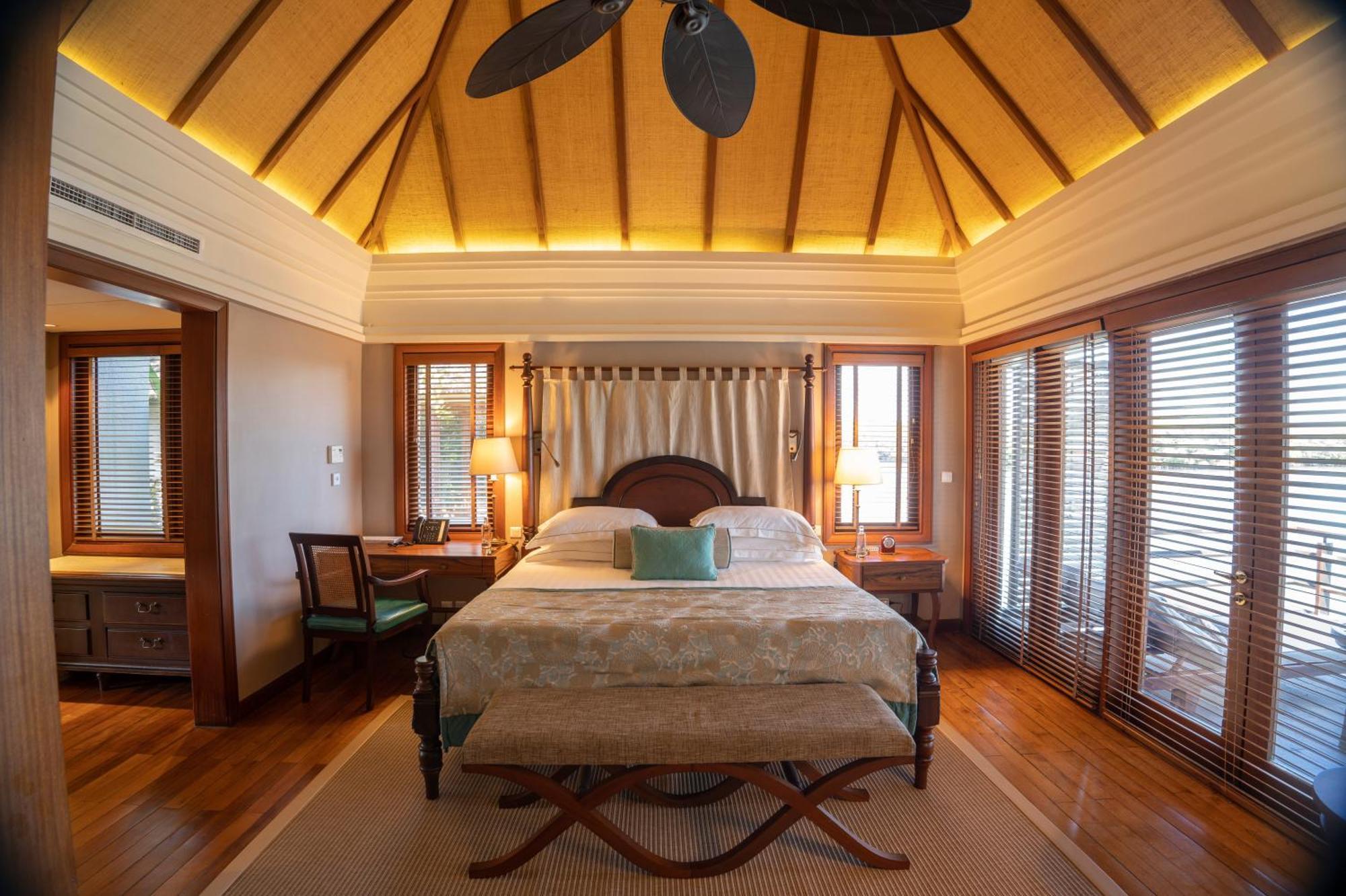Constance Prince Maurice Poste de Flacq Εξωτερικό φωτογραφία A bedroom at the resort