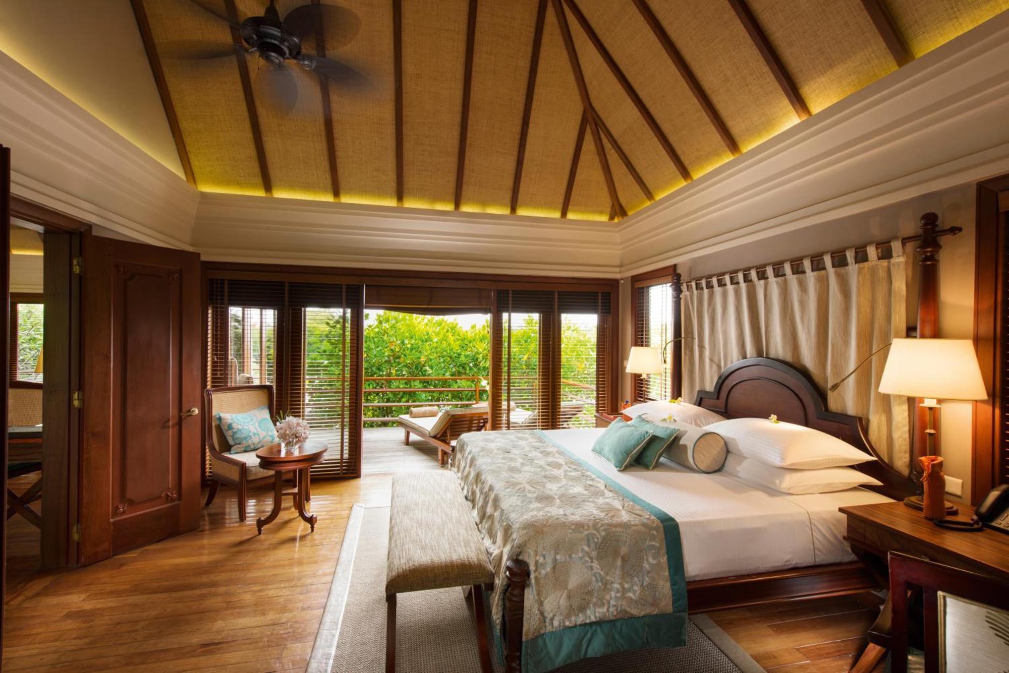 Constance Prince Maurice Poste de Flacq Εξωτερικό φωτογραφία A bedroom at the resort