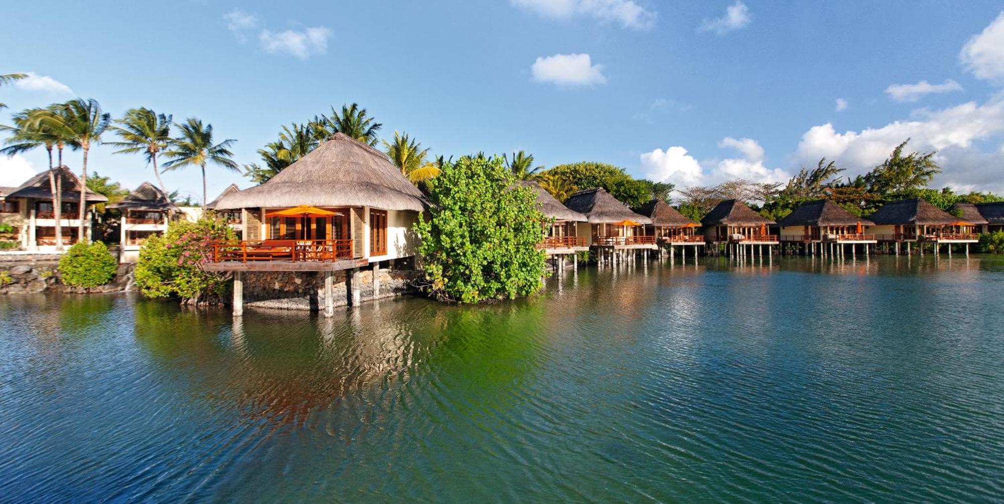 Constance Prince Maurice Poste de Flacq Εξωτερικό φωτογραφία Overwater bungalows at the resort